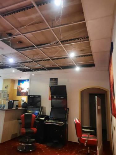 IMG-eba411edc43ff7e1698a9274dcd9f998-V